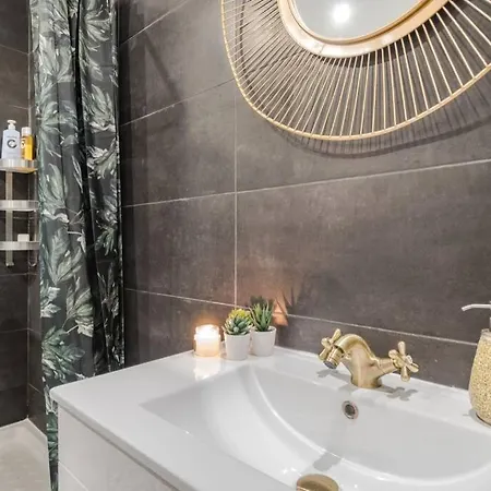 Graca 3br With Terrace By Host For Us Апартаменты *
